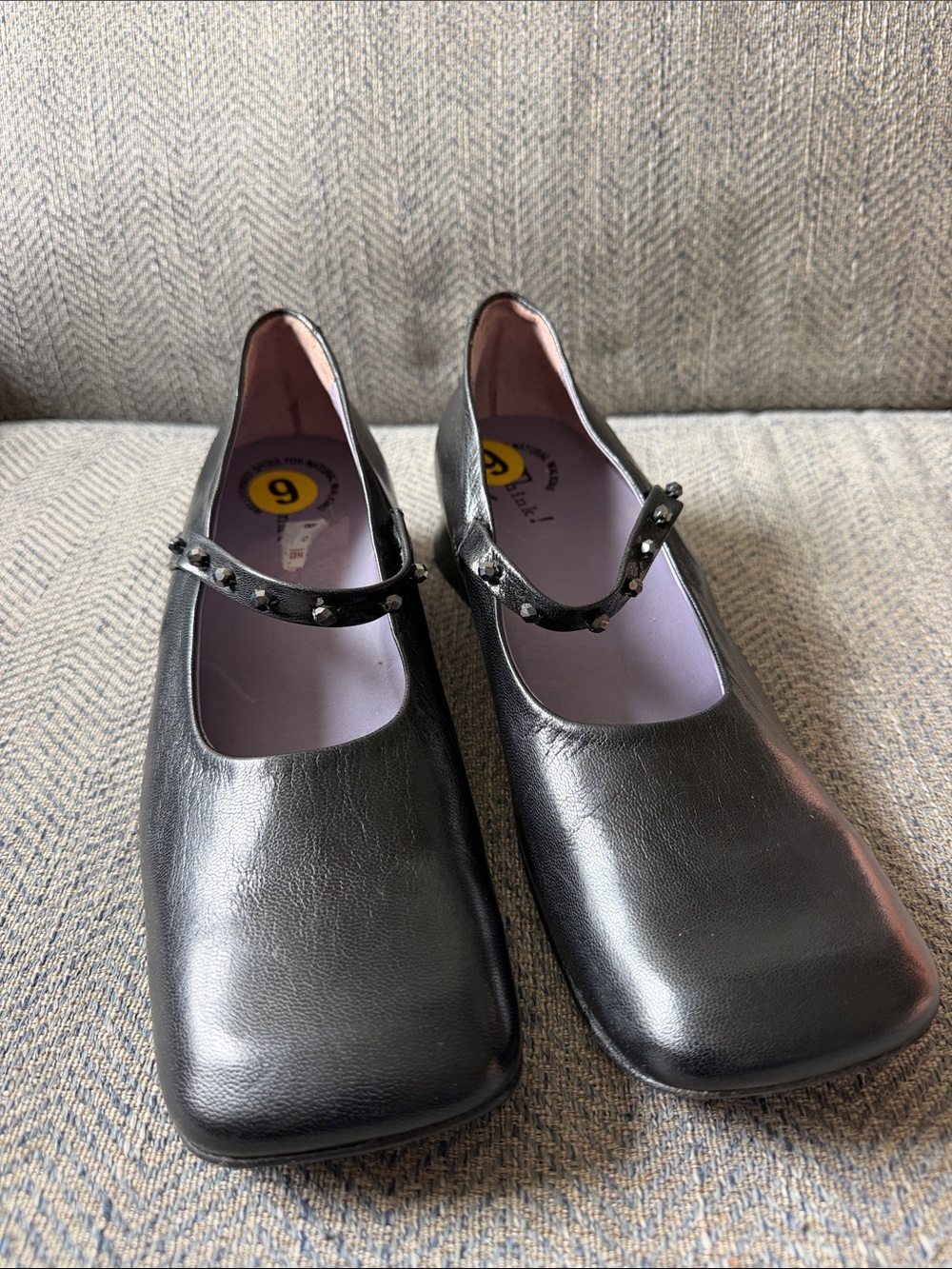Think! Women’s Black Leather Mary Jane Square Toe Shoes Size: 40/9